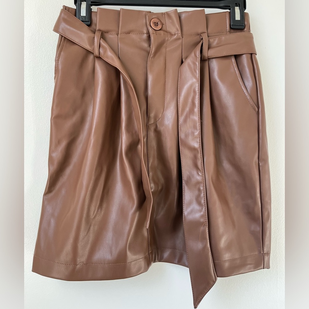 Kendall and Kylie faux leather skirt